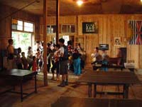 ���i�Â��ȃA�C�����h���ɂ��₩�ɂȂ�܂����B